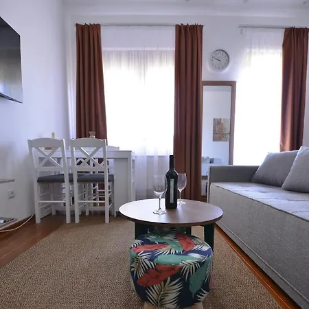 Lux Pegaz 008 דירה *