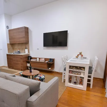 Lux Pegaz 008 דירה *